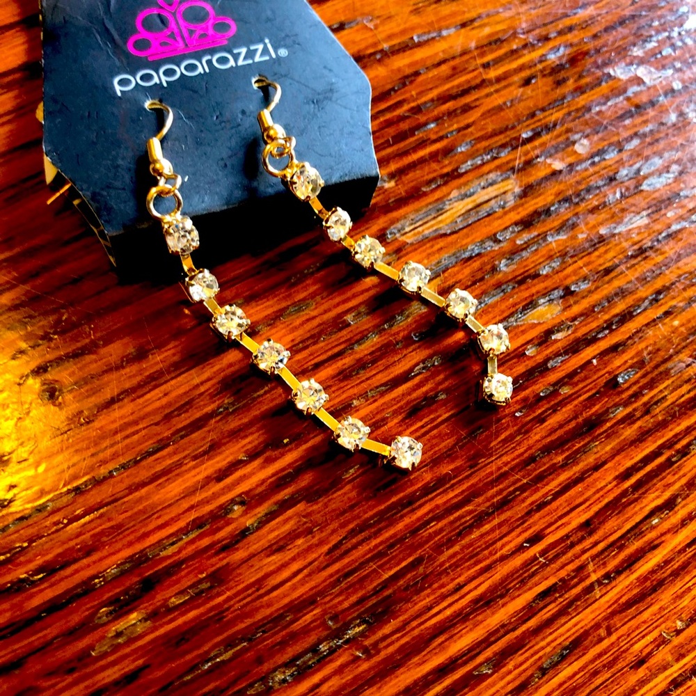Diamond Sparkle in a Rhinestone Strand Earring; Elegant Evening Accessory Pierce